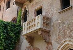
                    
                        #Juliet's House, #Verona #Italy - Had #Shakespeare's #Romeo_and_Juliet been based on real people, the real Juliet may have lived here. Get some great #trip_ideas and start planning your next trip! See More: RoutePerfect.com
                    
                