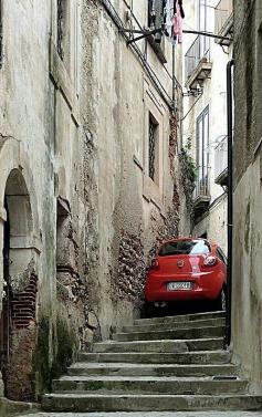 
                    
                        Ummmmmm….Excuse me??? 'Scusi?!!!! Hellooooo???? Cosenza, Calabria, Italy // by Pom' on Panoramio
                    
                