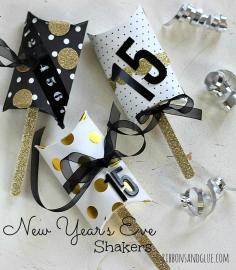 
                    
                        DIY New Year's Eve Shakers
                    
                