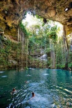 
                    
                        Sagrado Cenote Azul, Cancun
                    
                