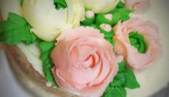 Basic American buttercream recipe for pipping flowers