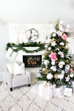 10 Inspiring Ideas How to Decorate Your Christmas Tree