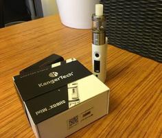 The Best Electronic Cigarette 2016 for Non Extreme Vapers

Vaping is not just an alternative to smoking anymore, its a hobby, an art form that is tested, experimented on and shown off. Hence the supply of extreme vaping products such as the now commercialised Sub Ohm vaping kits capable of outputting at 50W+. 